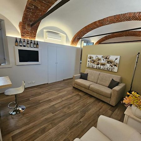 Bilocale In Centro Storico! Apartment Alba  Exterior foto