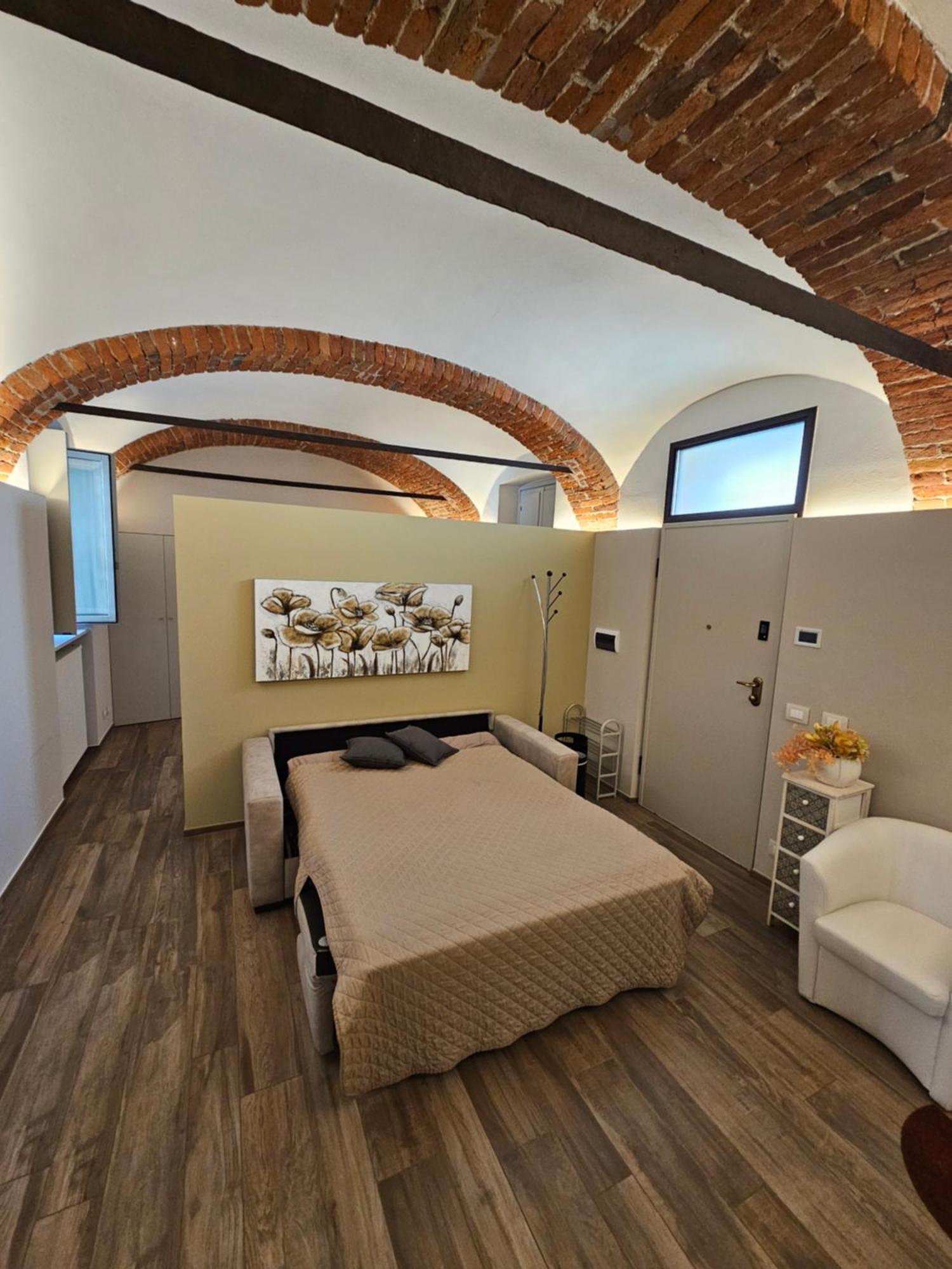 Bilocale In Centro Storico! Apartment Alba  Exterior foto